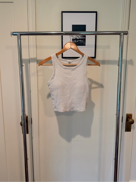 Uniqlo Tops - Uniqlo White Ribbed Tank Top - built in bra